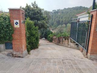 Lloguer Aparcament cotxe a Albeniz 14. 3 plazas parking /alquiler mes