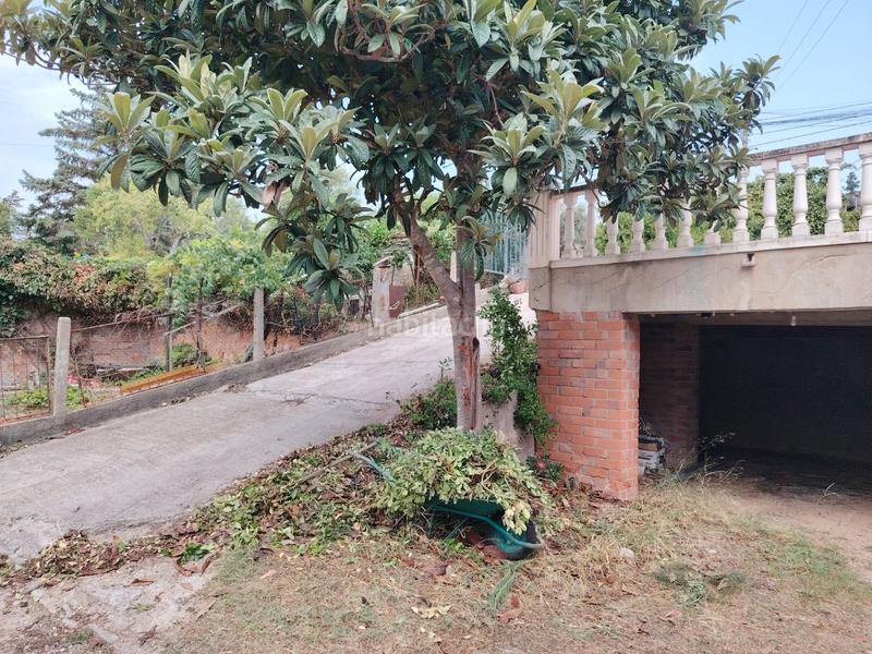 Foto c7c670f9-da6c-4498-9b02-a1f8744cc34f. Alquiler parking coche en albeniz 14 3 plazas parking /alquiler mes en Corbera de Llobregat