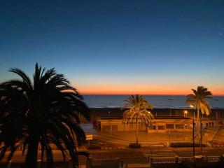 Alquiler Piso en Avenida de niza 26. Apartamento en primera linea playa san juan