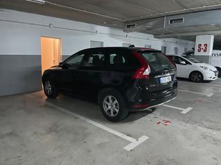 Lloguer Aparcament cotxe a Crta. sant cugat 63. Plaza parking grande con trastero