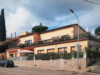 Chalet en Bv-2138 16. Se vende la famosa casa rural "cal pianista" de la llacuna.