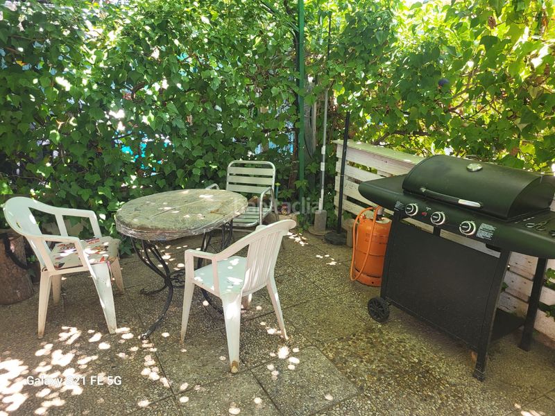 Foto e92b5f11-9e6d-48e2-a98d-7fc90537dda6. Masía en avenida de circunvalación 410 casita de madera en 70 metros de parcela en Daganzo de Arriba
