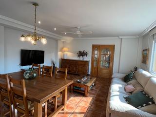 Casa adossada a Bruguerol 4. Vivienda adosada cantonera en zona muy tranquila