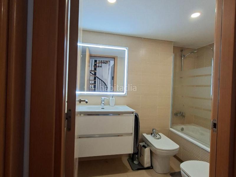 Foto 60e1a216-ea3b-48e2-9c69-fe0a9f22d69b. Dúplex en joan alsina 2 precioso atico duplex cerca de la nueva clinica y el corte ingles en Girona