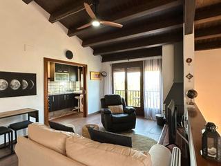 Appartement à Cami de castell 2. Apartament exclusiu a tavertet, envoltat de natura i tranquil·li