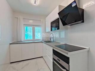 Appartement à Carrer de viladordis 2. Piso de diseño, precioso con muchísima luz