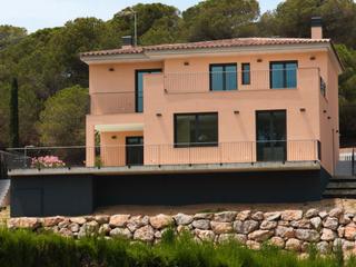Casa a Supermaresme 20. Casa con vistas despejadas al mar a 30 minutos de barcelona