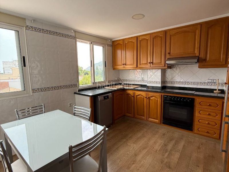 Foto a6adaab8-6242-4bed-a5a7-c6dddb45765c. Lloguer pis a paseo colon 36 a Tavernes de la Valldigna
