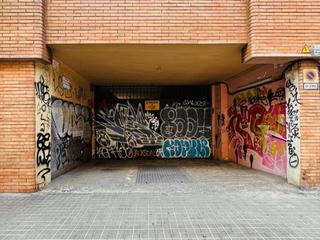 Lloguer Aparcament cotxe a Consell de cent 445. Aparcamiento grande de fácil acceso