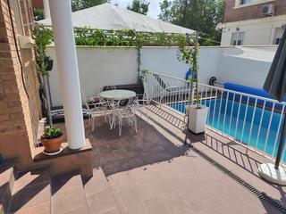 Maison jumelée à Ocejón 24. Adosado reformado de 220 m² con piscina en zona vallejo – azuque