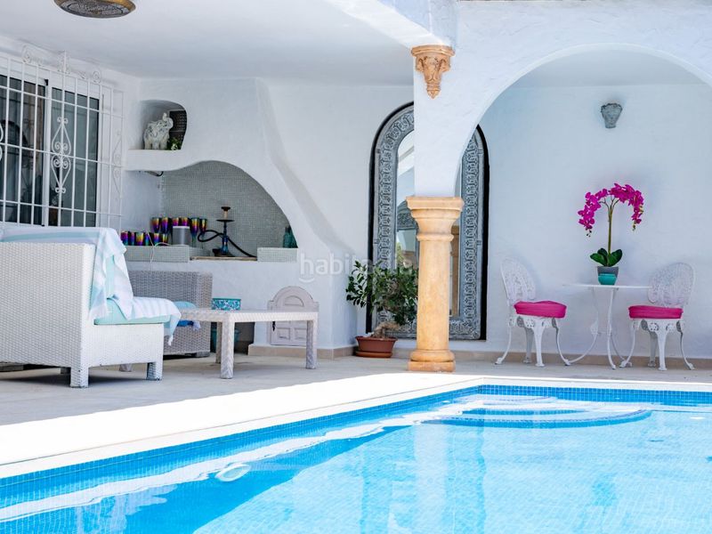 Foto a68a14dd-90dd-4c4e-895f-a39258cf394a. Alquiler casa en calle de la playa 3007 en Cabopino - Artola Marbella