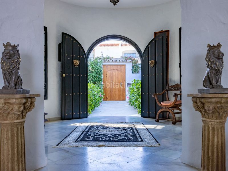 Foto aec0730f-4a35-4164-8f66-39ecea1f531f. Alquiler casa en calle de la playa 3007 en Cabopino - Artola Marbella