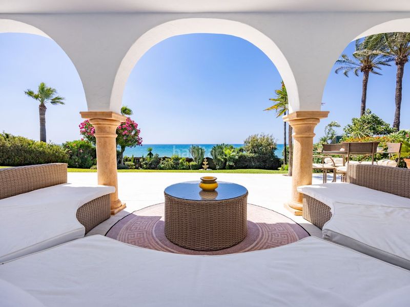 Foto b02bf6bd-592d-4eb7-bdd4-7f84d61451a6. Alquiler casa en calle de la playa 3007 en Cabopino - Artola Marbella