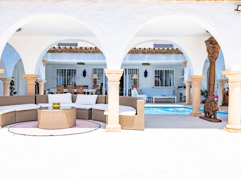 Foto b0f7a32e-1b14-4578-a09c-9bfe85b32f1a. Alquiler casa en calle de la playa 3007 en Cabopino - Artola Marbella