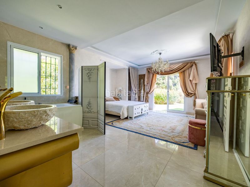 Foto ece89965-a0d5-4073-81f0-fc76d727021b. Alquiler casa en calle de la playa 3007 en Cabopino - Artola Marbella