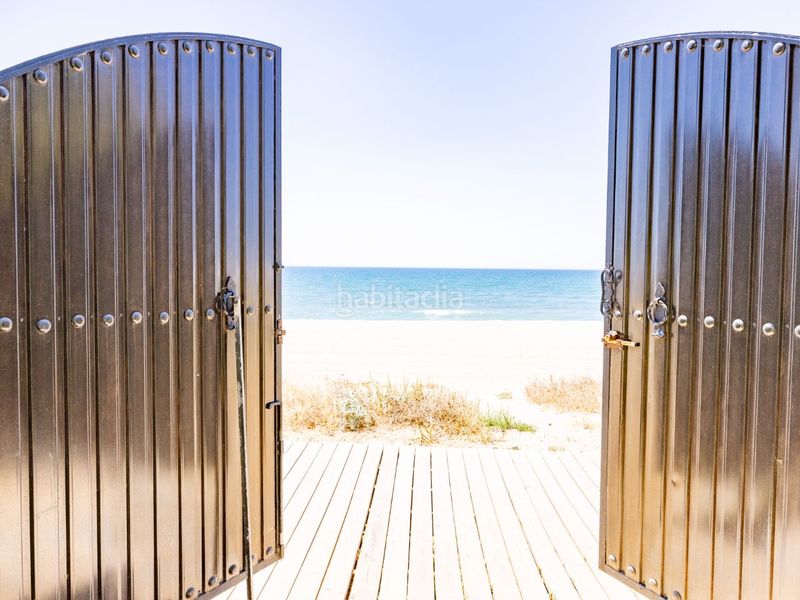 Foto ed03c188-4975-467f-94eb-51838fa5f13e. Alquiler casa en calle de la playa 3007 en Cabopino - Artola Marbella