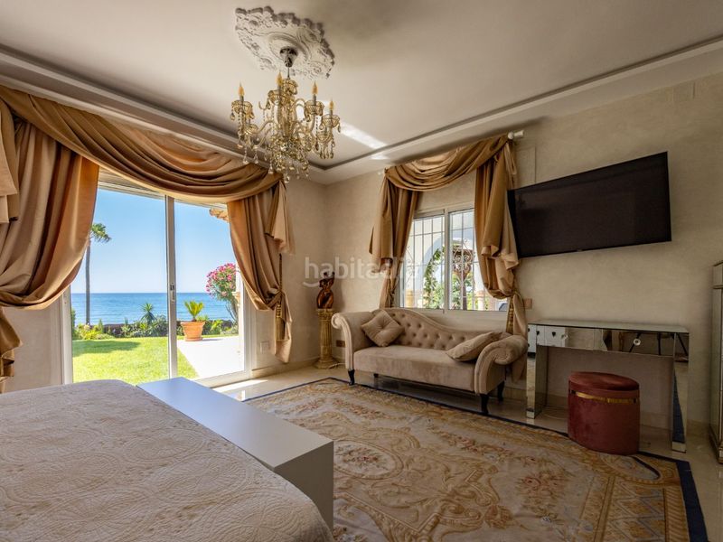 Foto edef9c6b-813c-4021-9d2b-b77a4c4d15f4. Alquiler casa en calle de la playa 3007 en Cabopino - Artola Marbella