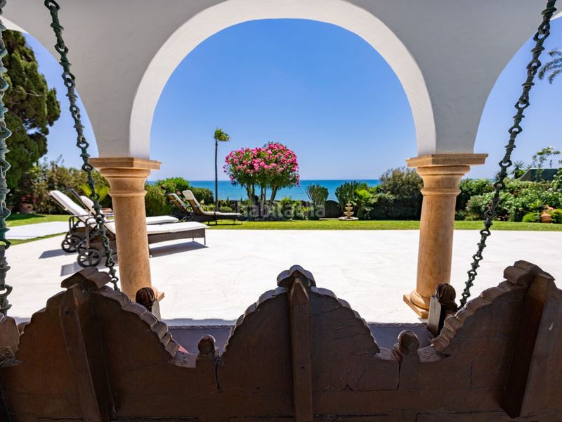 Foto f4863d99-fae0-489d-88a4-7d689c82df03. Alquiler casa en calle de la playa 3007 en Cabopino - Artola Marbella