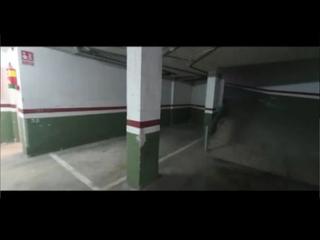 Miete Autoparkplatz in Plaça francesc macià  11. Plaça de pàrquing  gran amb capacitat d'una furgo i una moto