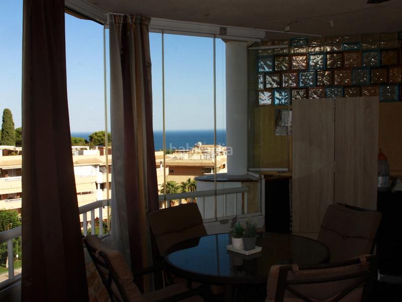 Foto 557c8063-9bf5-42c8-802a-326979489e0c. Ático en castaño 50 tranquilo y amplio ático-duplex entre el mar y la vegetación en Fuengirola