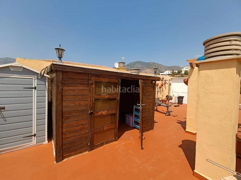 Foto 68cad75f-3af9-4550-a209-b5d2acbcbd90. Ático en castaño 50 tranquilo y amplio ático-duplex entre el mar y la vegetación en Fuengirola