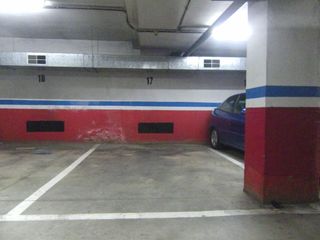 Lloguer Aparcament cotxe a Rambla del carmel 24. Plaza de parking grande y ancha (15 metros cuadrados) a precio r