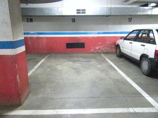 Lloguer Aparcament cotxe a Rambla del carmel 24. Plaza de parking grande y ancha (15 metros cuadrados) y de muy b