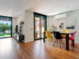 Maison jumelée à Magnolies 15. Casa pareada reformada con jardín privado