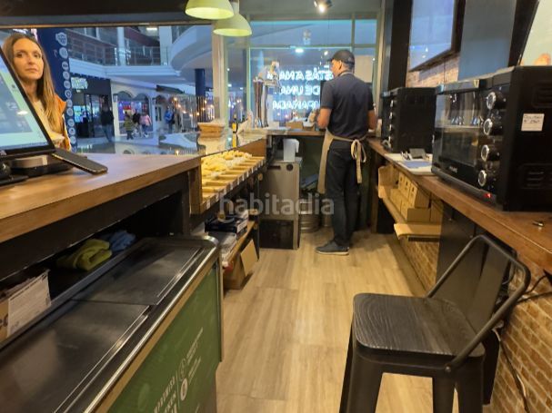 Foto fa6730c8-991d-4782-9a4d-ed24ad84e96e. Traspàs local comercial a avenida de francisco tomàs i valiente 70 a Paterna