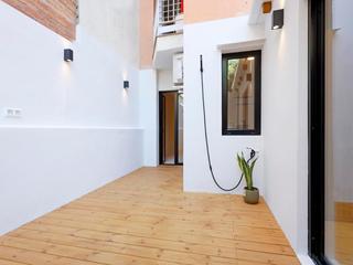 Planta baja en Carrer de vinyals 44. Piso de diseño reformado con terraza en horta-guinardó | excelen