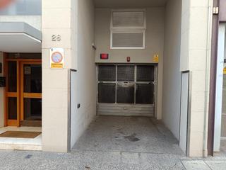 Location Parking voiture à Saragossa 28. Alquiler plaza grande y muy buena entrada