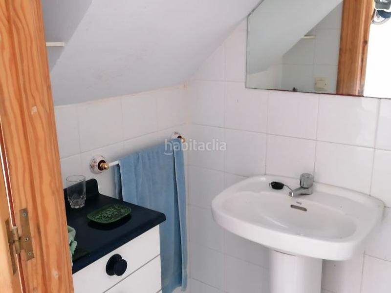 Foto 5a8fdb47-8698-46e8-8858-f6d4a12b3375. Chalet en avenida de berria primera avenida 21 situada en la villa y a escasos metros de una de la mejores playas de cantabria , la playa de berria en Santoña