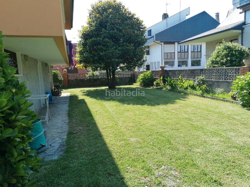 Foto 78091197-eea3-4d18-a0ec-d71c1d31d3fc. Chalet en avenida de berria primera avenida 21 situada en la villa y a escasos metros de una de la mejores playas de cantabria , la playa de berria en Santoña