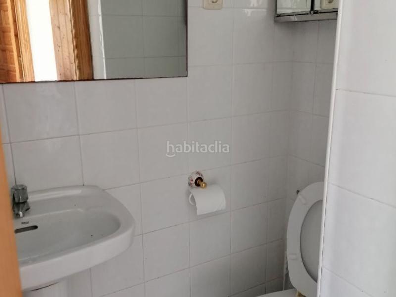 Foto cad57694-60b5-4d84-b448-0a8ec6cebde8. Chalet en avenida de berria primera avenida 21 situada en la villa y a escasos metros de una de la mejores playas de cantabria , la playa de berria en Santoña