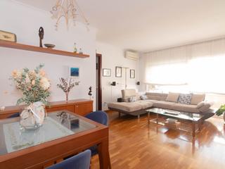 Appartement à Francesc macià 41. Magnífico piso situado en el barrio de la concordia.