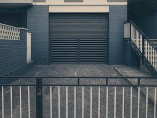 Lloguer Local Comercial a Àngel guimerà 7. Local de 100 m² amb entrada pròpia i pati exterior per aparcamen