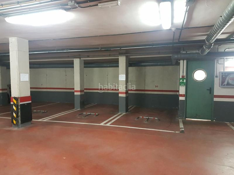 Foto 7ddb3993-6077-410a-abd5-ac3d993de958. Alquiler parking coche en plaça prudenci bertrana 6 parking cotxe petit-mitjà fàcil maniobrar en Girona