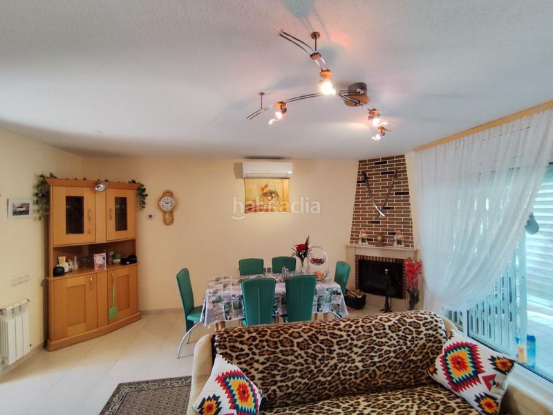 Foto b5d8dfd3-33fd-4630-9873-a6f835fc0b81. Casa en avinguda de la diversitat 100 chalet adosado en el centro de miami en Miami Platja
