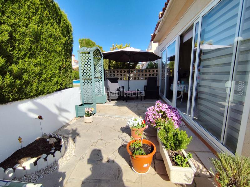 Foto f0699ea9-b16b-4998-b2de-764f40cf6a6f. Casa en avinguda de la diversitat 100 chalet adosado en el centro de miami en Miami Platja