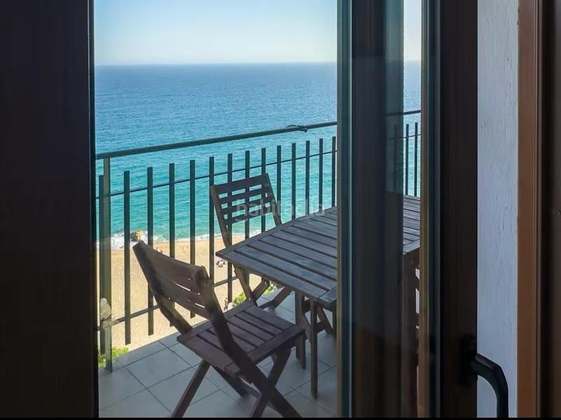 Foto d069e50e-4168-4b03-ab30-50fac2c5b3bc. Apartamento en punta rocosa 14 apartamento de lujo primera línea de playa en Platja d´Aro
