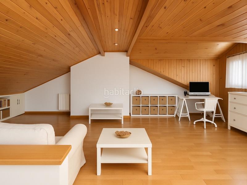 Foto 22865f02-a96c-4fa8-9a1b-39cf04958697. Casa adosada en salvador espriu 1 "casa exclusiva con piscina, jardín, buhardilla y máxima seguridad" en Ripollet
