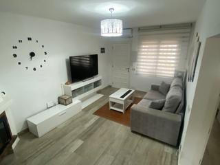 Maison jumelée à Carrer del pedraforca 42. Preciosa vivienda unifamiliar