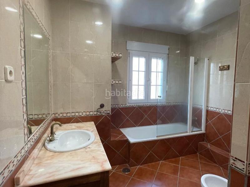 Foto 70f3bab2-599b-4442-9fdd-8d6c329d2c6b. Chalet en calle de los álamos 5 impresionante chalet en Serranillos del Valle