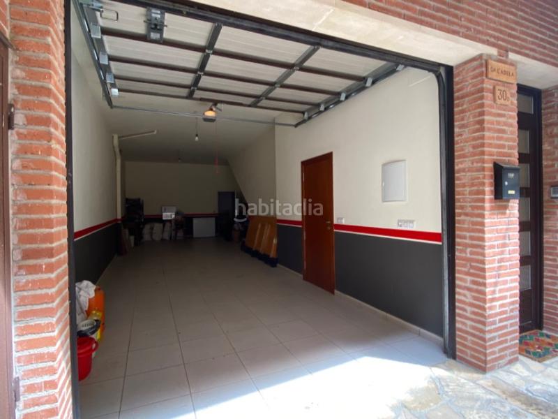 Foto 62ced9a2-631e-4716-b893-e9cb1e792f85. Casa adosada en carrer del portal 30 en venda 3 cases adossades amb garatge i dos plantes d’habitatge en Guimerà