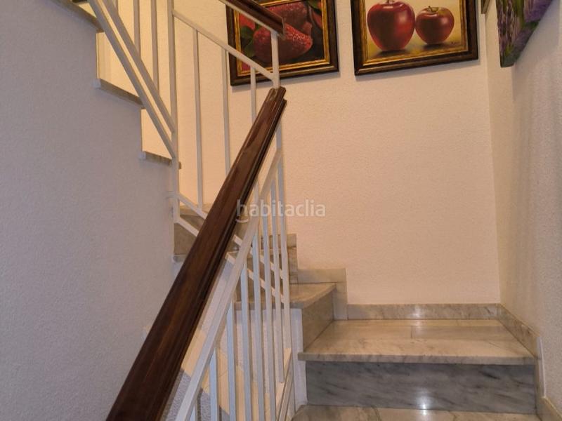 Foto bf1c5594-8324-4a5f-94e6-e2aaf6f64026. Casa adosada en calle iznájar 14 en Joaquina Eguaras Granada