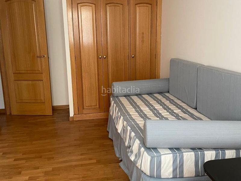 Foto 6421b528-904a-490c-bf8e-0fd3be08ca8b. Rent flat in picos 10 in Ensanche Coruña (A)
