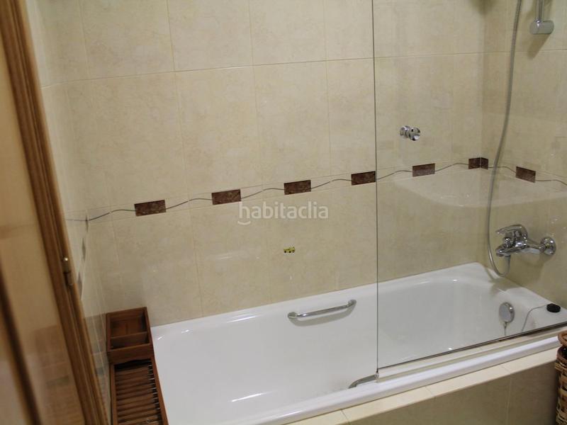 Foto b8f4d568-b5e1-48d1-a8c5-6eca506d9601. Lloguer pis a picos 10 a Ensanche Coruña (A)