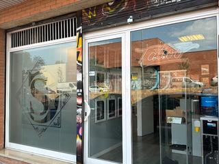 Traspàs Local Comercial a Ronda roca blanca 25. Se traspasa estudio de tatuajes en mataró