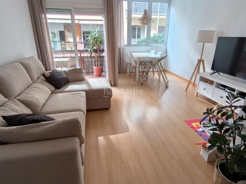 Foto 1b5995de-2d80-47f3-8bb0-f0bb9cc7d096. Piso en ignasi iglesias 3 piso centro en Centre Badalona