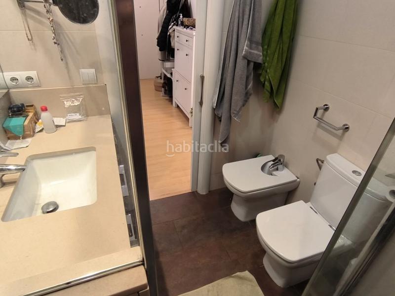 Foto aa7bc7e2-89f9-4f48-93f9-5ad93426b962. Piso en ignasi iglesias 3 piso centro en Centre Badalona